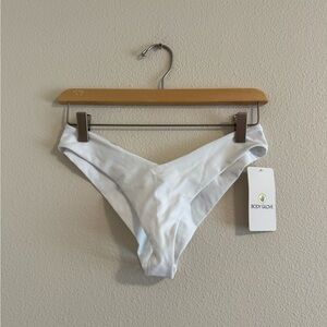 5/$55 !! 🔥 Body Glove White V-Cut Bikini Bottoms